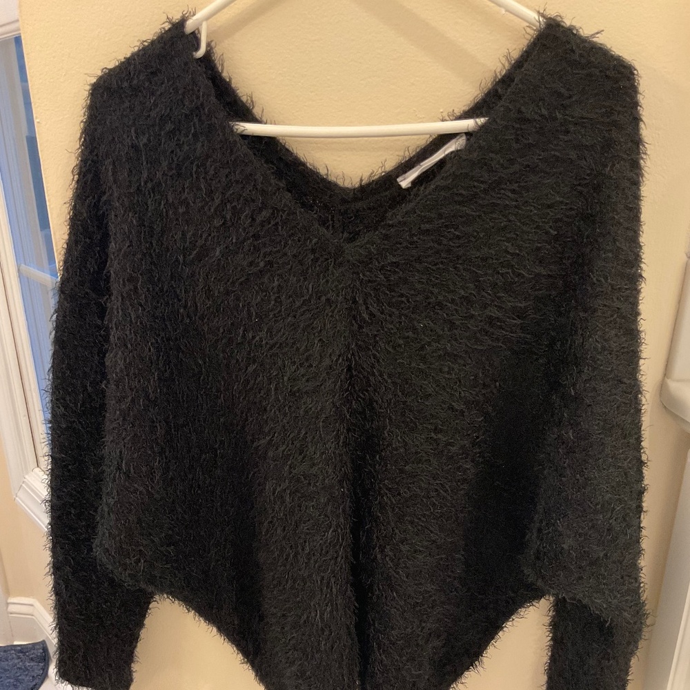 Six Fifty Fuzzy V-Neck sweater size Large L